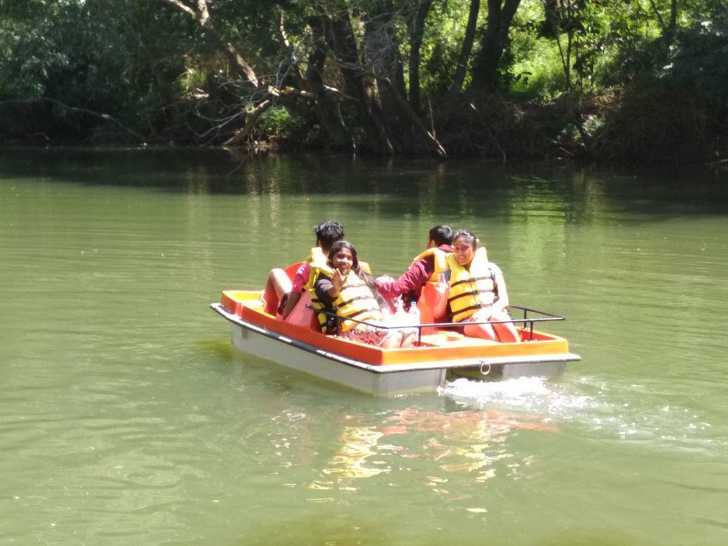 River Near Coorg Jambur Exterior foto